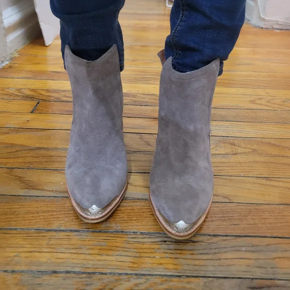 Silver Tip Western Cutout Cowboy Bootie‎ Like New Coastal Cowgirl Boho Festival - Picture 9 of 11